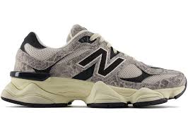 New Balance 9060
Year of the Snake - WORLDOFSHOES