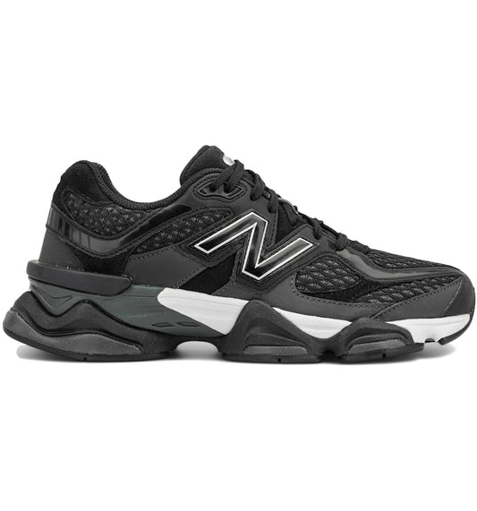 New Balance 9060
Shoe Palace Black Silver - WORLDOFSHOES