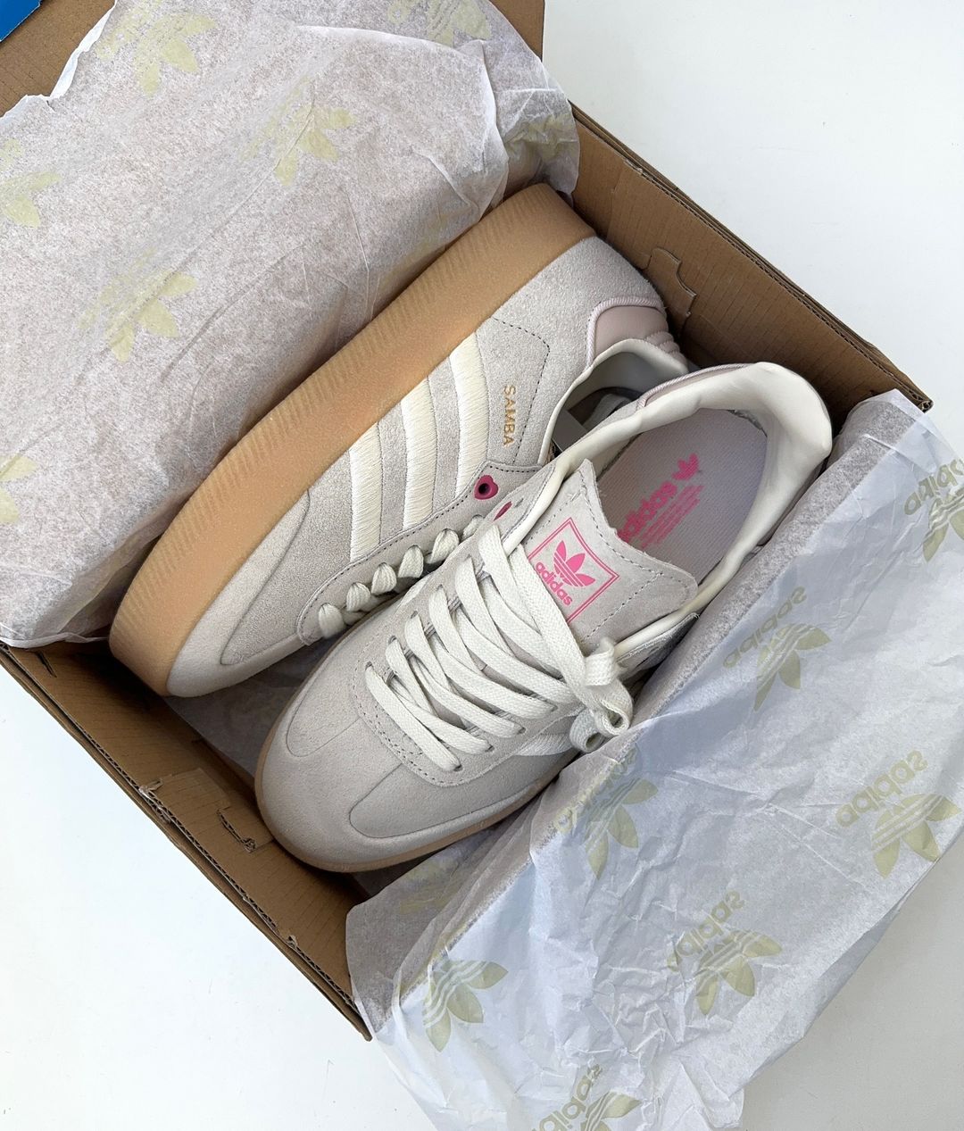 adidas Sambae
Ivory Pink Fusion - WORLDOFSHOES